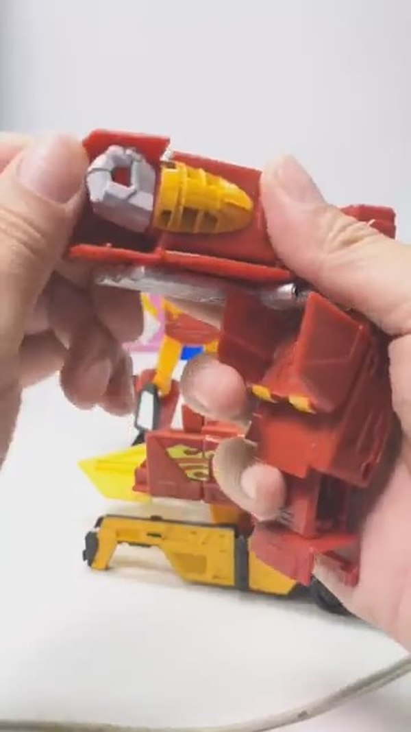 Power Of The Primes Rodimus Prime First In Hand Look At The Last Figure From Wave 1 19 (19 of 28)